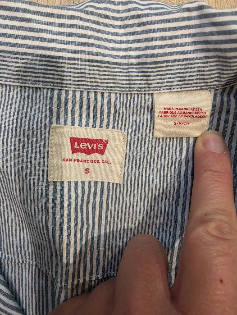 Levis Mens Small Blue White Striped Camp Collar Shirt Short Sleeve Button Up